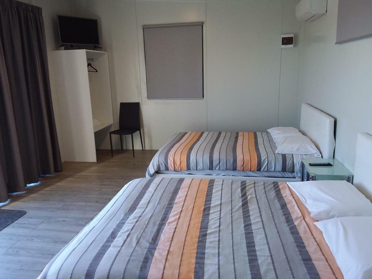 Pine Lake View Lodge Kaiapoi Dış mekan fotoğraf